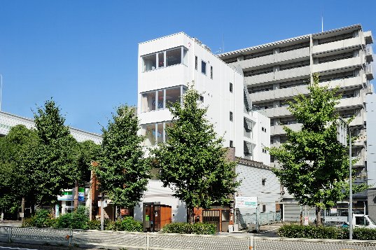 �G���g�����X�z�[��